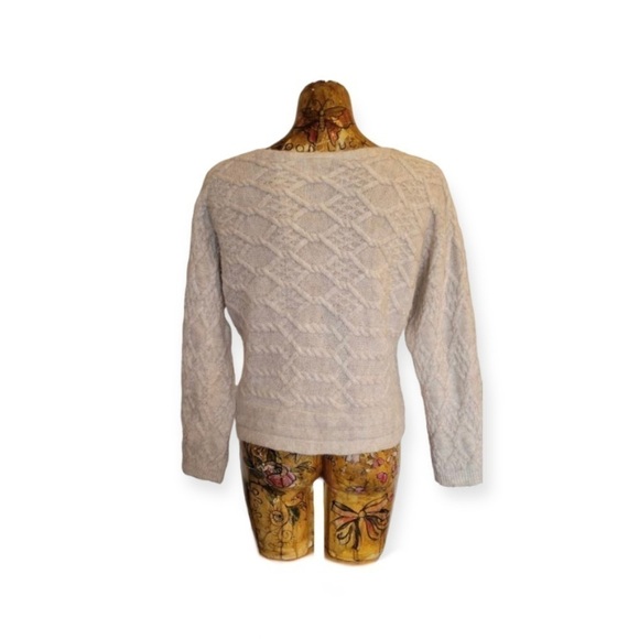 Rachel Ashwell cream sweater Small knit top - Picture 2 of 4